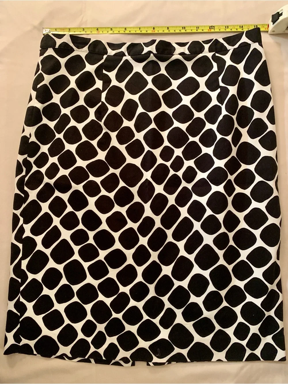 Michael Kors Black and White Pebble-Print Pencil Skirt